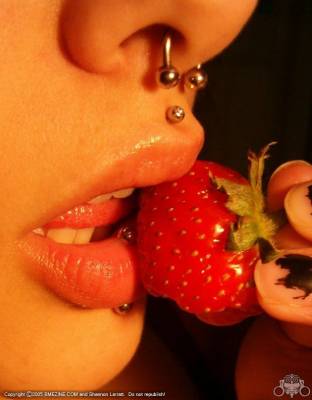 Piercings, tatouages